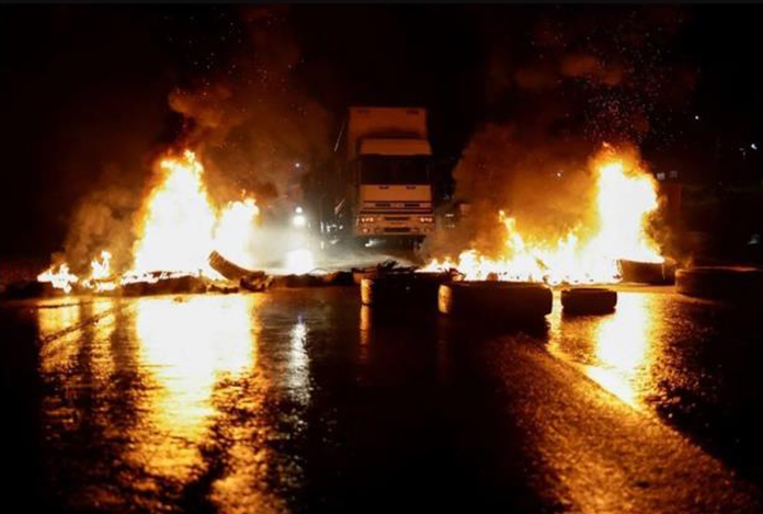 Brezilya’da Bolsonaro destekçileri sokakları yangın yerine çevirdi