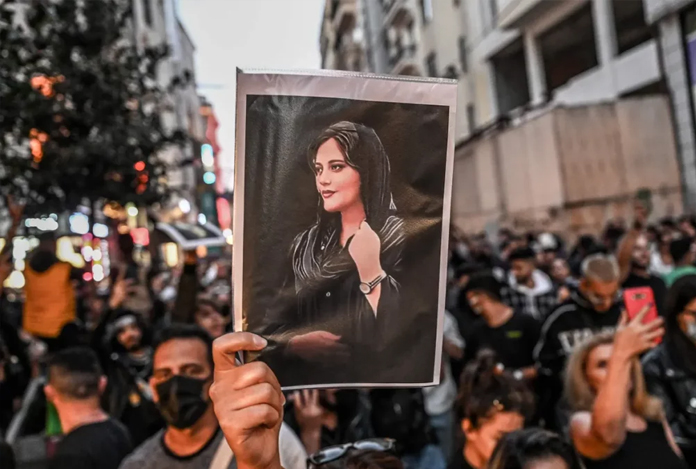 Mahsa Amini protestolarında 300’den fazla kişi hayatını kaybetti