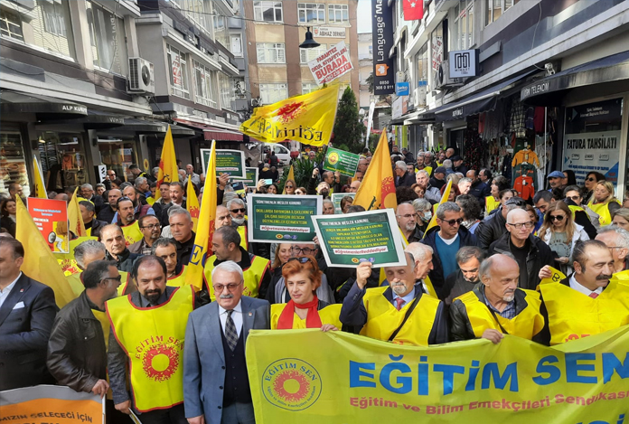 Samsun’da öğretmenler greve gitti