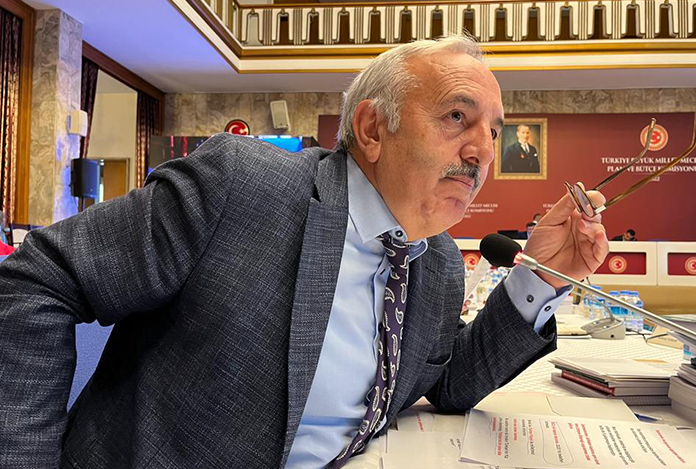 Bedri Yaşar’dan hükümete eleştiri: “Hiçbir hedefleri tutmadı”