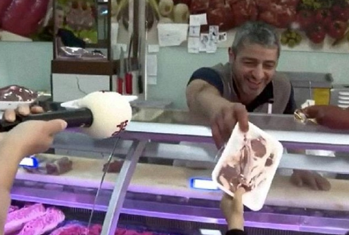 Habertürk “karne hediyesi et” haberini yapan muhabirin işine son verdi