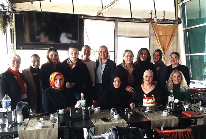 Hancıoğlu kadın muhtarlarla buluştu: “Güçlü demokrasi için muhtarlık kurumunu güçlendireceğiz”