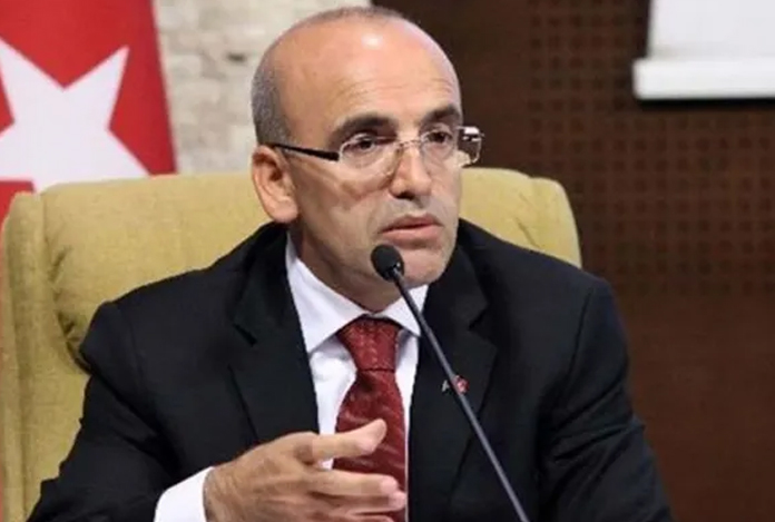 Eski Maliye Bakanı Mehmet Şimşek’ten eleştiri: “Sürekli para basarak enflasyon düşer mi?”