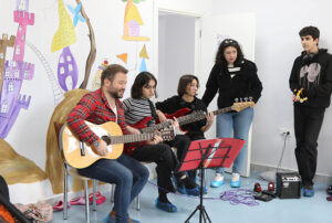 Depremin izleri Atakum’da siliniyor