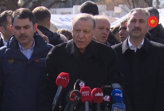 Avukat Hüseyin Cimşit, depremdeki can kayıpları nedeniyle Cumhurbaşkanı Erdoğan ve bakanlar hakkında suç duyurusunda bulunuldu