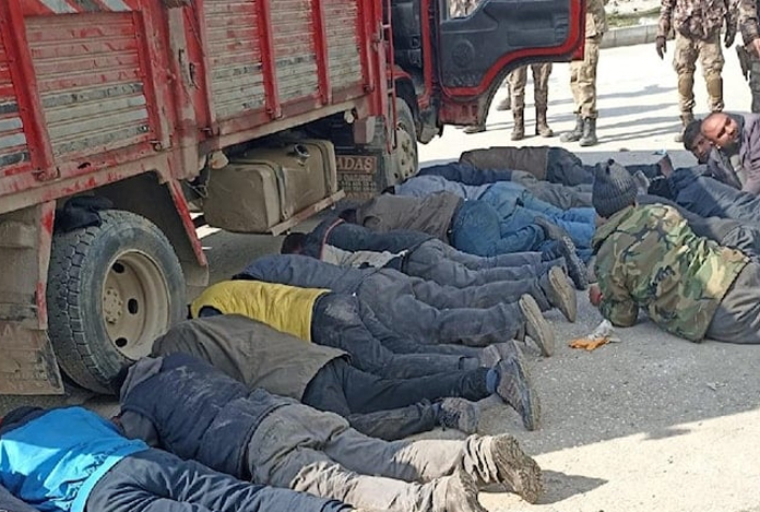 Deprem bölgesine giden 6 TIR’lık gıda yardımını çiftliğe depoladılar