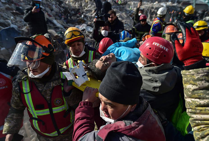 Kahramanmaraş’ta 180. saatte Hatice Akar enkazdan sağ kurtarıldı