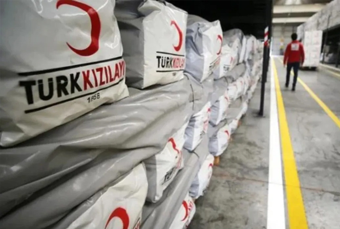 Kızılay, 18 Şubat’ta 2 TIR dolusu giysi satmış!