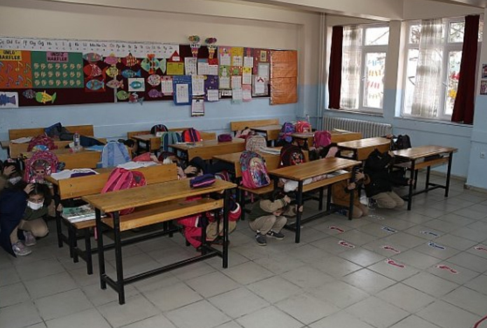 Bursa’da depreme dayanıklı olmadığı gerekçesiyle 12 okulun tahliyesine karar verildi