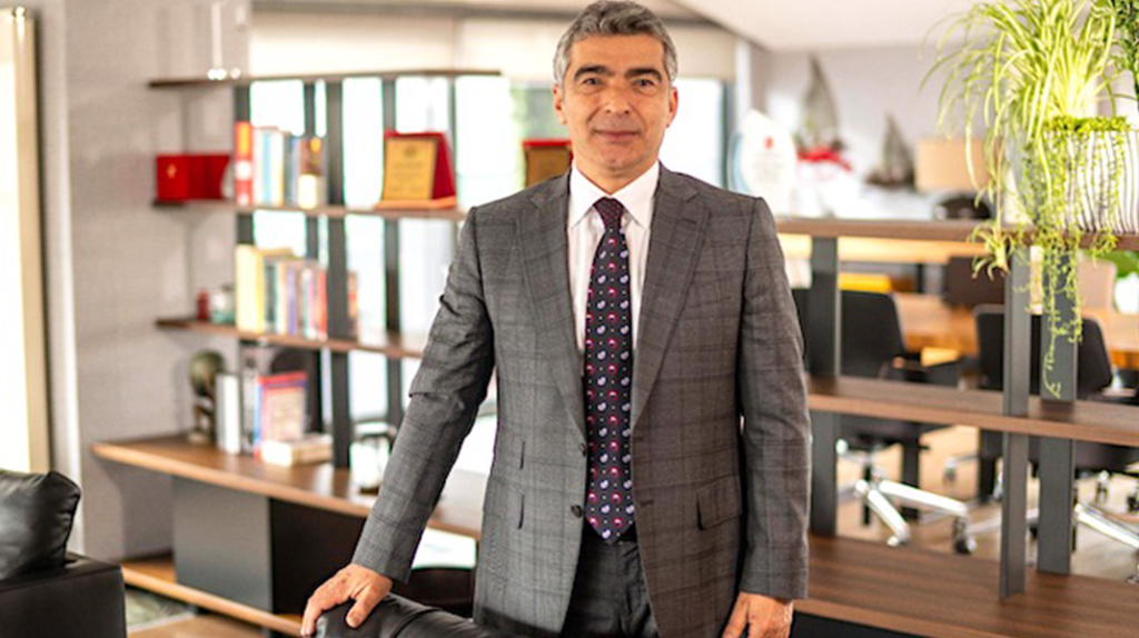 Çin’den bedavaya getirilen 1 milyon doz Sinovac aşısını devlete satan Cantürk Alagöz AK Parti’den milletvekili adayı oldu