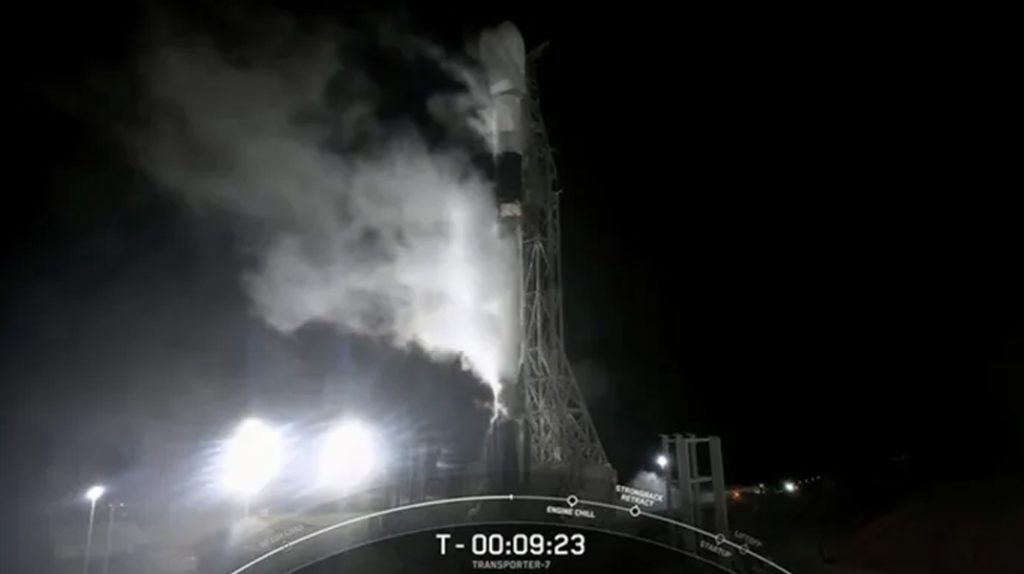 Türkiye’nin ilk gözlem uydusu İMECE uzaya fırlatıldı