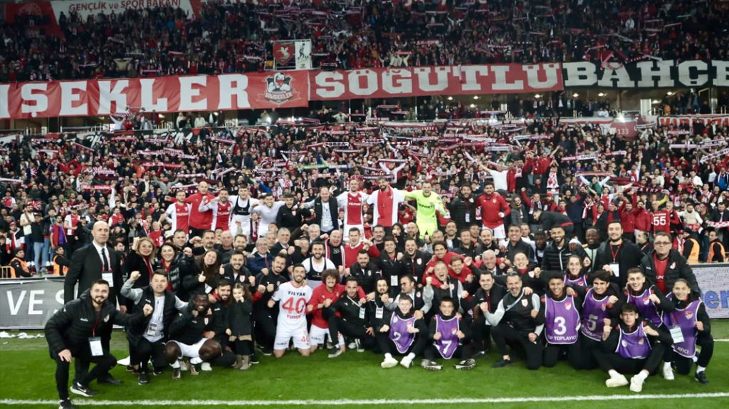 Lider Samsunspor, Göztepe deplasmanında