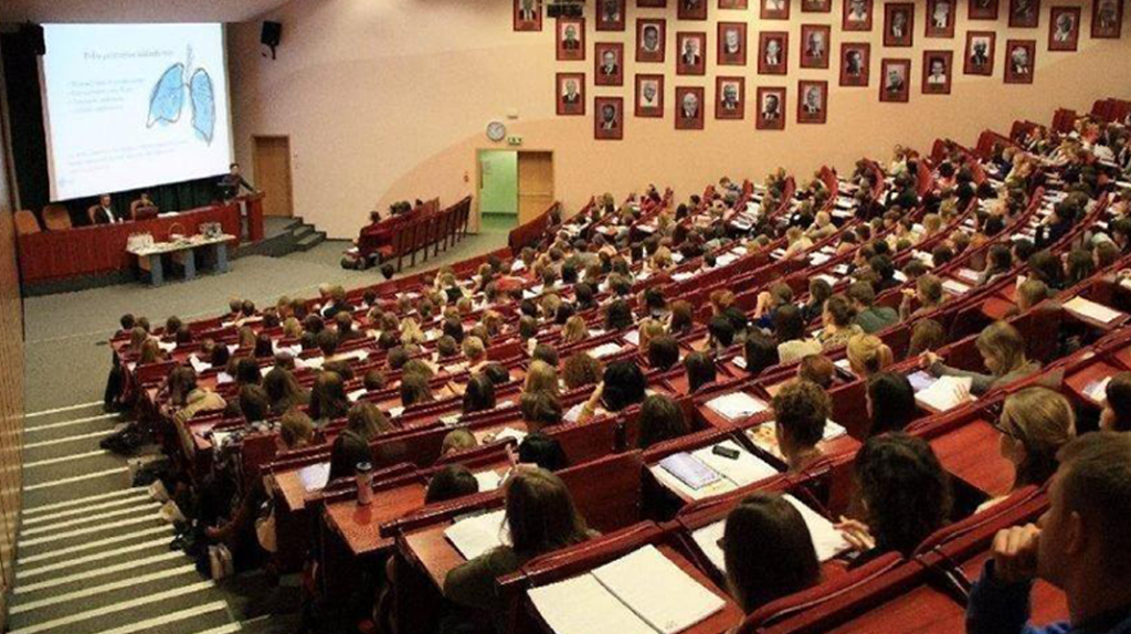 Üniversitelere 70 akademisyen, 308 sözleşmeli personel alınacak