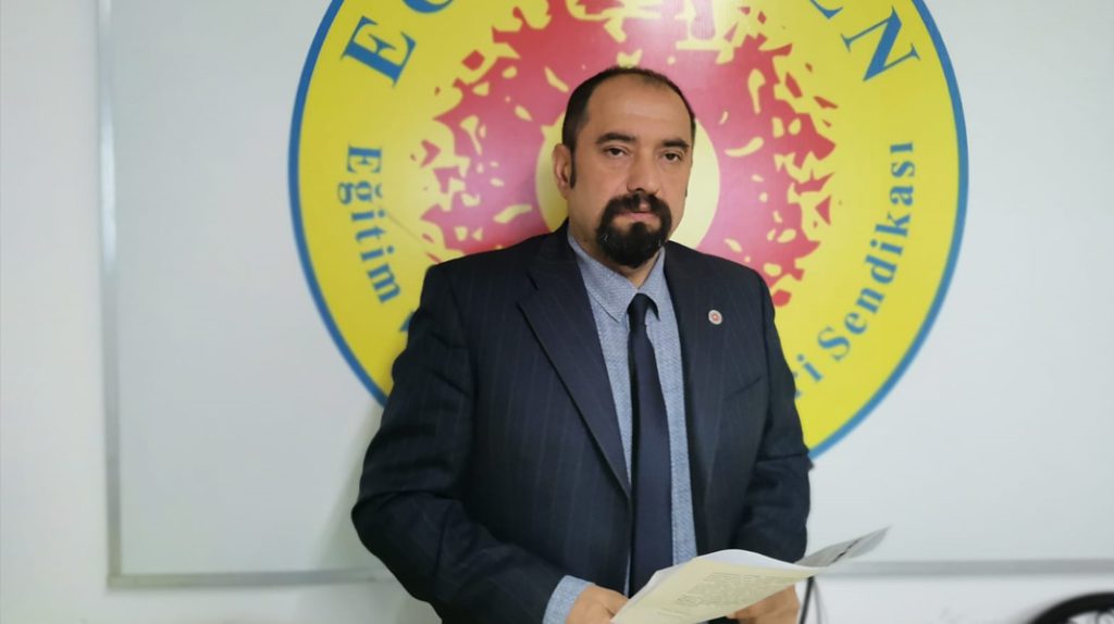 “Gençler geleceklerini çalanlara karşı sandığa gidecek”