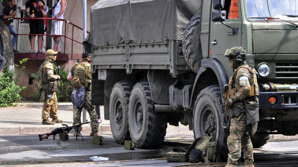 Wagner askerleri Rostov’da zırhlı araçlarını konuşlandırdı