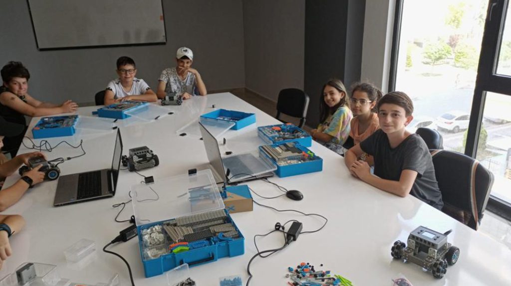 Atakum Belediyesi’nden gençlere ücretsiz internet