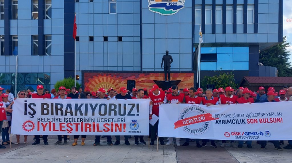 Belediye işçileri Türkiye genelinde iş bıraktı