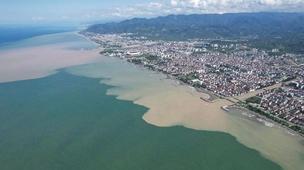Salgın hastalık nedeniyle Ordu ve Zonguldak’ta denize girmek yasaklandı