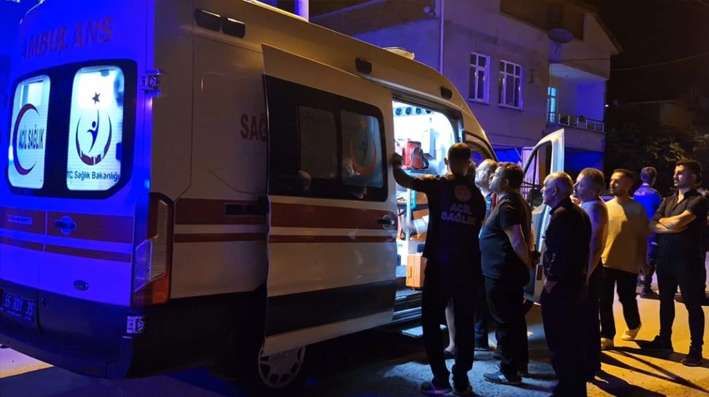 Samsun’da komşuların bıçaklı kavgasında kan döküldü