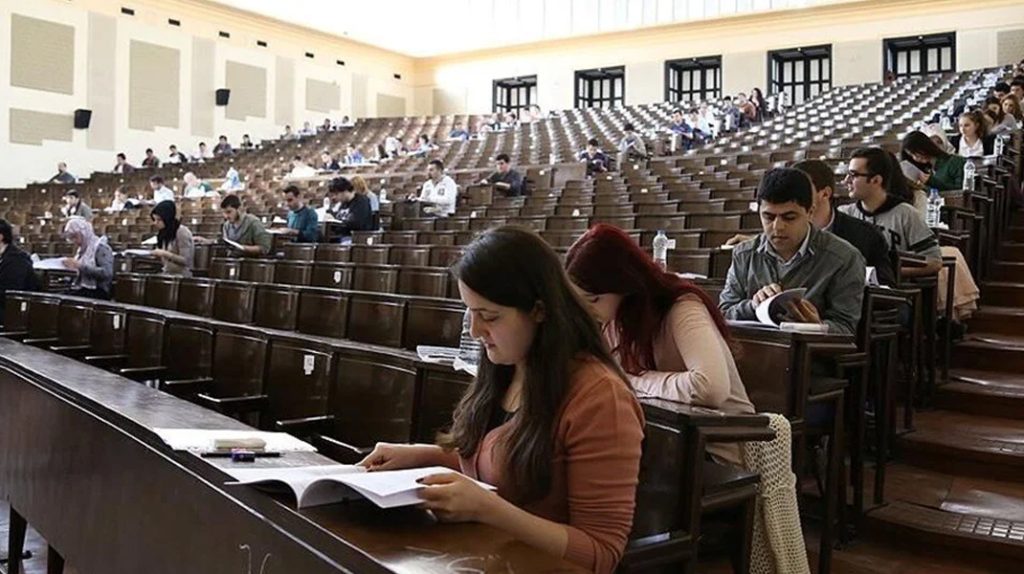 İkinci öğretim harçlarına yüzde 63,72 zam