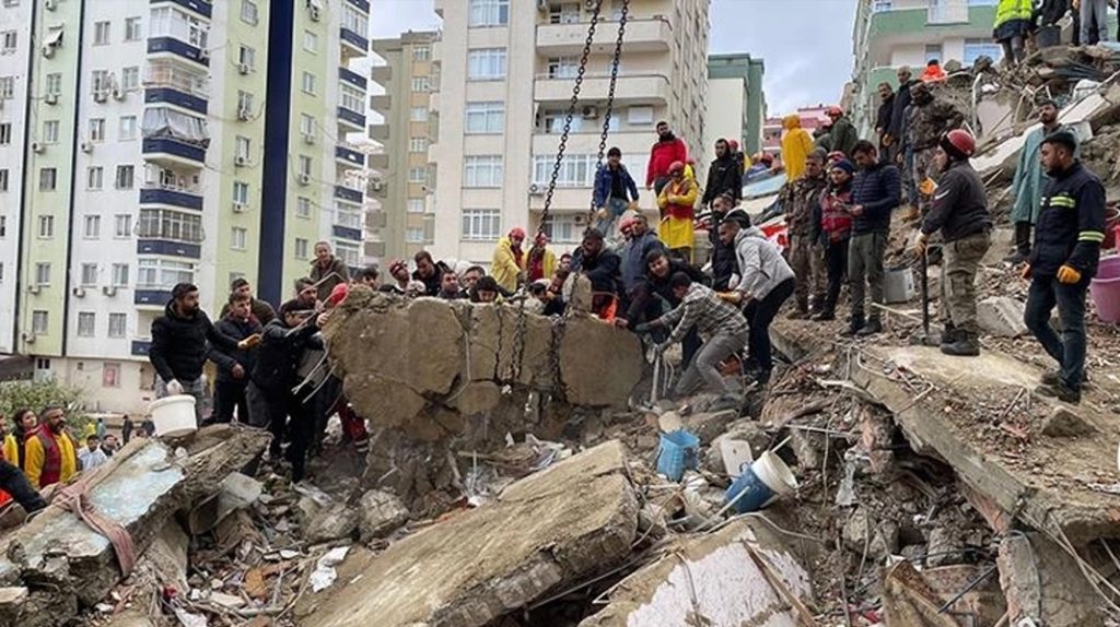 Depremde 105 kişinin hayatını kaybettiği Bilge Sitesi A Blok davasında tutuklu sanık kalmadı
