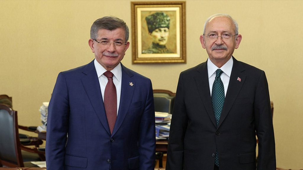 İddia: “Gelecek Partisi’nden 3 milletvekili AK Parti’ye geçme kararı aldı”