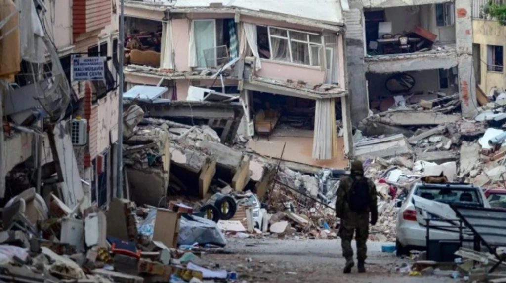 Prof. Dr. Ahmet Ercan, yıkıcı bir depremde en güvenli illeri açıkladı