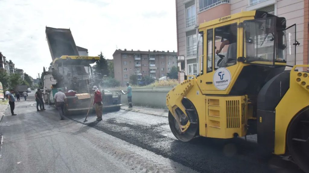 Tekkeköy’de asfalt atağı