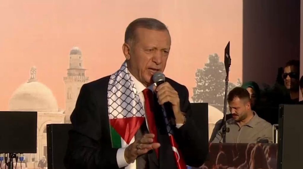 Erdoğan, Büyük Filistin Mitingi’nde konuşuyor: “İsrail’i savaş suçlusu olarak ilan edeceğiz”