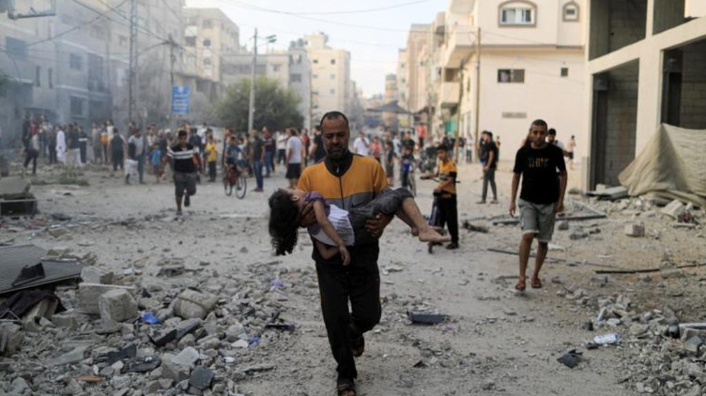 Filistin Sağlık Bakanlığı, Gazze’de 2 bin 215 Filistinlinin hayatını kaybettiğini duyurdu