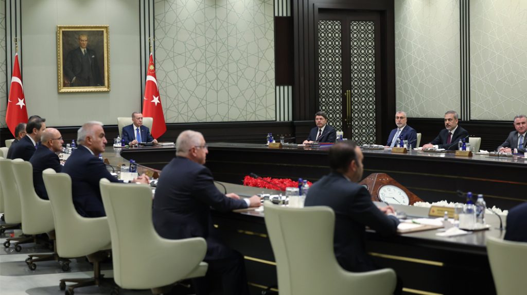 Kabine toplantısı başladı: Erdoğan’ın emekli maaşları için açıklama yapması bekleniyor