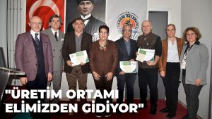 Atakum’daki panelde konuşan akademisyenler tarımsal toprakların hızla azaldığına dikkat çektiler